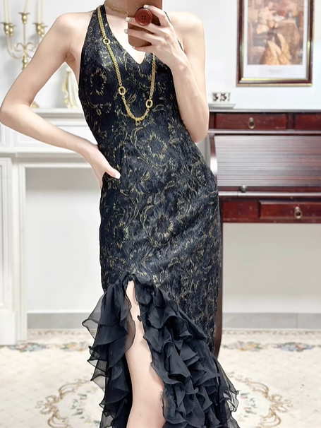 Black‑Gold Vintage Halter V‑Neck Prom Gown, Gold‑Thread Embroidered Lace Bodice, Fitted Bodycon Silhouette, One‑Side High Slit, Tiered Ruffled Asymmetrical Mermaid Skirt, Evening Prom Dress gh8810