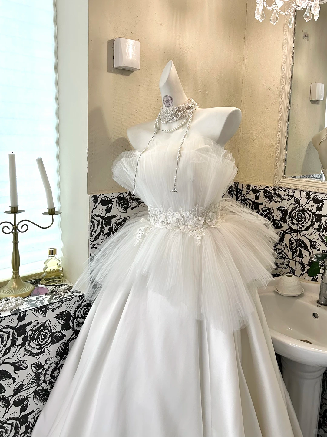 White Strapless Waist-Cinched Full Flared Long Gentle Elegant Romantic Dress, Wedding Gown gh7671