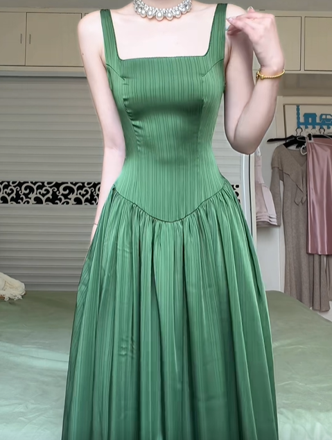 Vintage Dark Green Square Neck Wide‑Strap Long Evening Gown, Vertical Textured Satin A‑Line Prom Dress gh9022