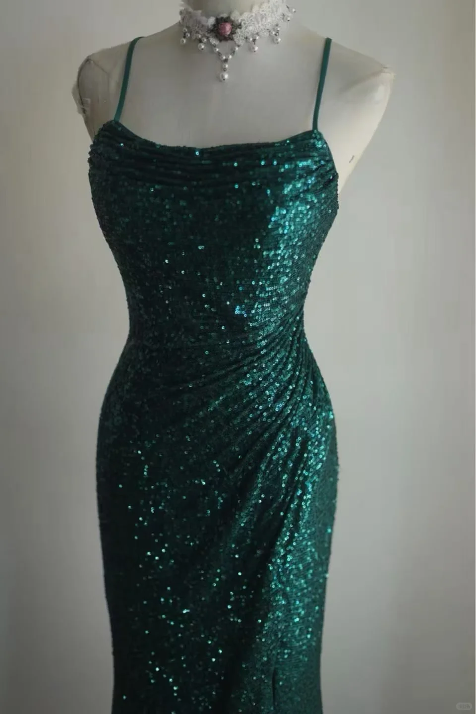 Emerald Green Spaghetti Strap Sequin Mermaid Evening Gown, Square Neck Side Ruched Fitted Long Prom Dress gh9126