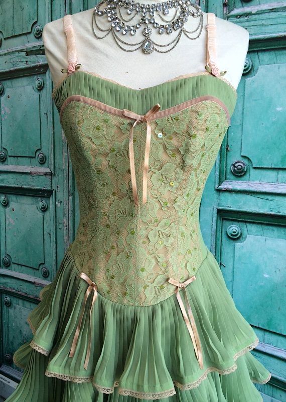 Grün rosa süße Spaghettiträger mehrlagiges langes Spitzentüll Ballkleid Abendkleid Coming-of-Age-Zeremoniekleid gh2931