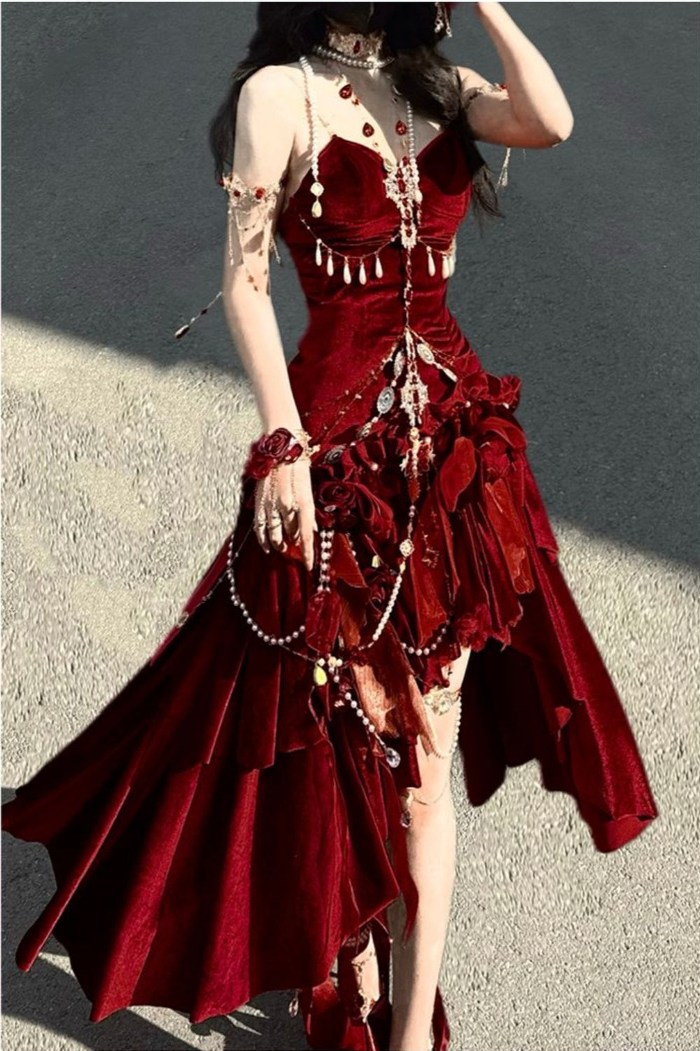 Burgundy Gorgeous Elegant Delicate Beaded Spaghetti Strap Long Ruffled Velvet Ball Gown Evening Gown Party Dress gh4170