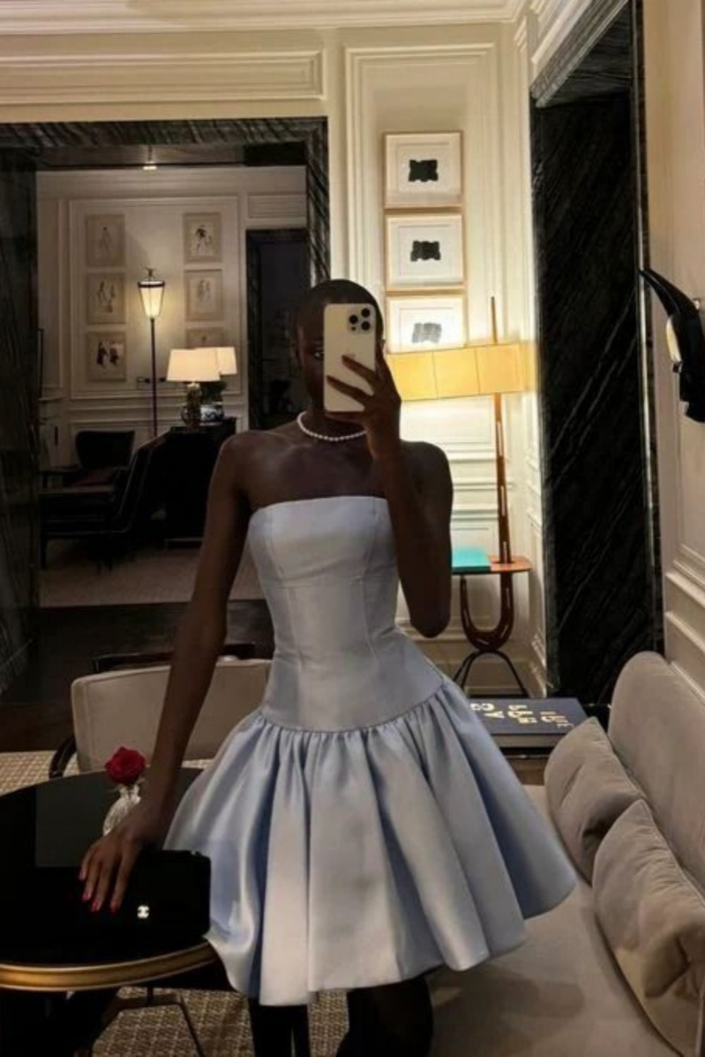 Ärmelloses, hellblaues Satin-Minikleid | Luxuriöses, elegantes, kurzes Abendkleid mit Taillengürtel für Party und Gala gh6476