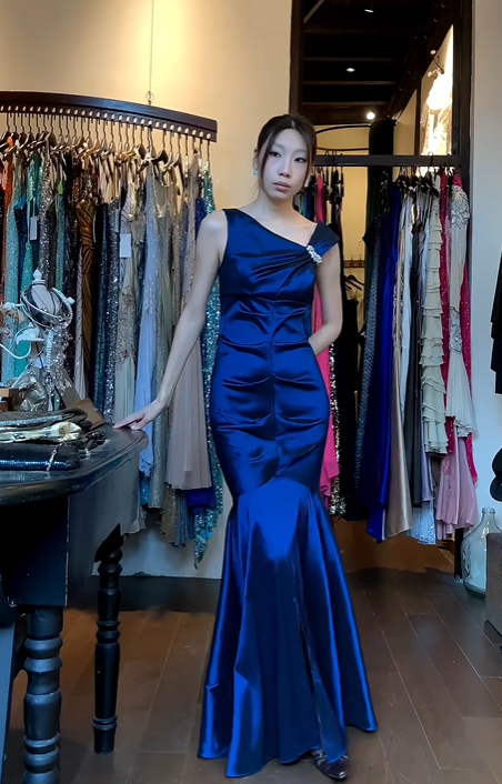 One Shoulder Royal Blue Satin Evening Gown Ruched Rhinestone Detail Mermaid Long Prom Dress gh9685