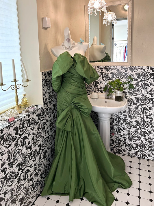 Green Strapless Soft Neckline Waist-Cinched Fitted Ruched Mermaid Skirt Long Romantic Dress gh7624