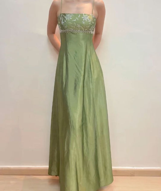 Girlhomeshops - Robe de bal longue en satin vert exquis avec perles florales, robe de remise de diplôme gh5525