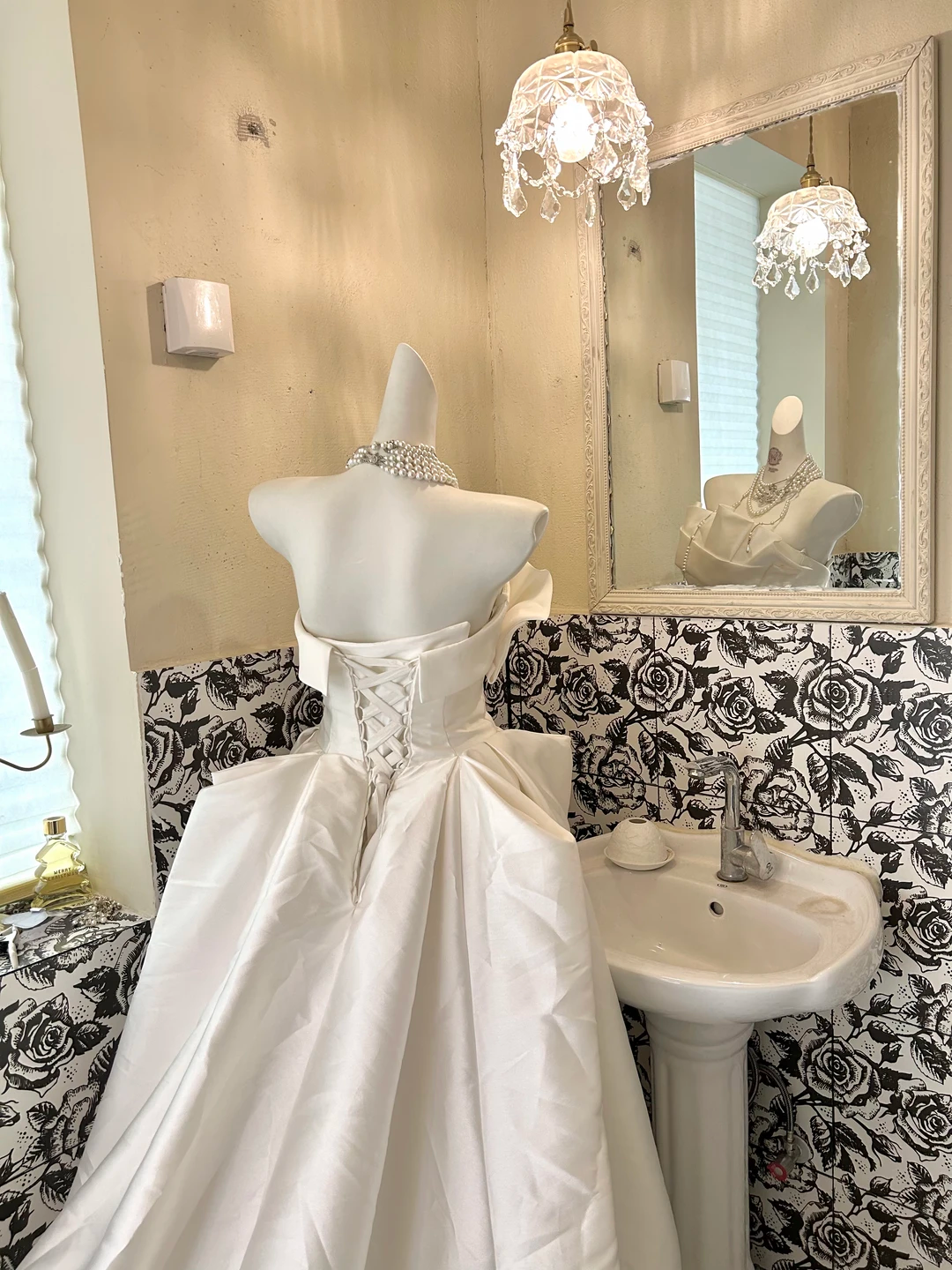 White Satin Strapless Dress with Designed Waist-Cinched Skirt, Luxury Romantic Wedding Gown gh7707