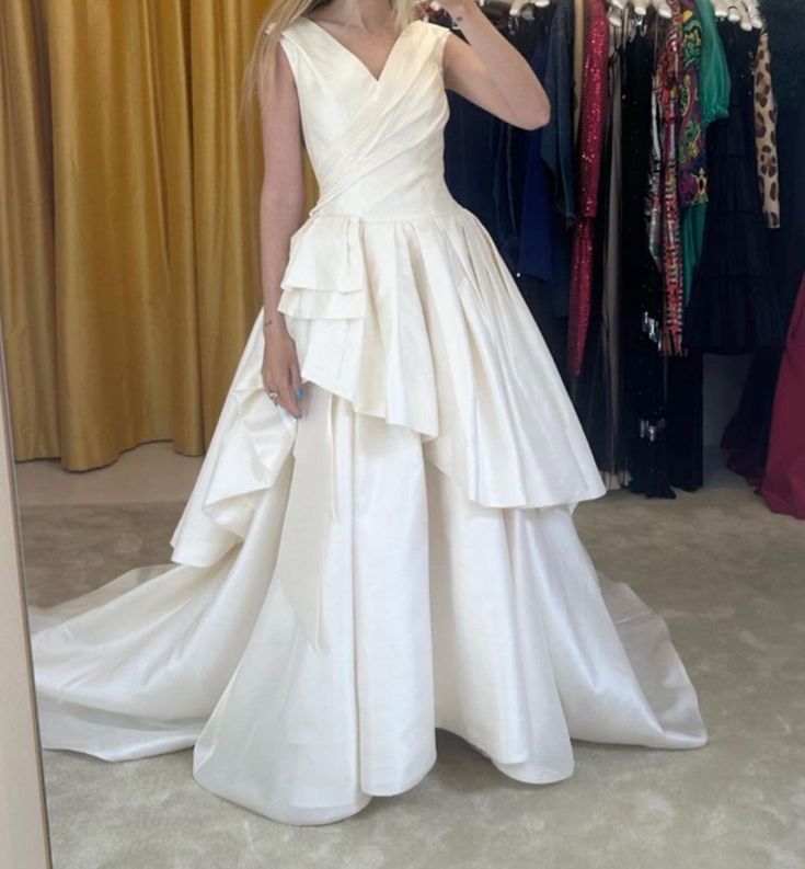 Off-white Elegante Mode Lange Satin Ballkleid Abendkleid Brautkleid gh3206