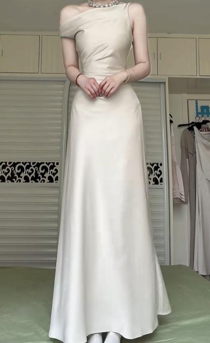 Off‑White Asymmetrical One‑Shoulder Satin Evening Gown, Twist Ruched Bodice A‑Line Formal Prom Dress gh9024