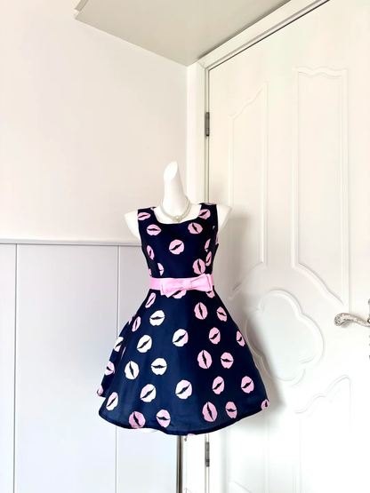 Women Navy Blue Homecoming Dress, Sleeveless Square Neck Lip Print Fabric Pink Satin Bow Wide Sash High Waist Voluminous A‑Line Mini Party Dress gh9233