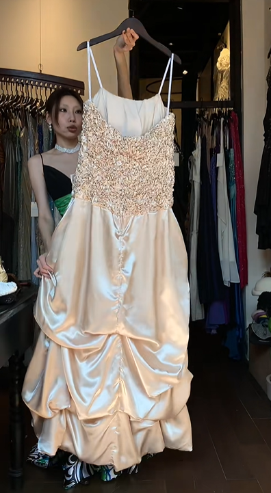 Champagne Spaghetti Straps Fully Sequin Beaded Satin Tiered Ruffle Long Evening Prom Dress with Bow gh9759