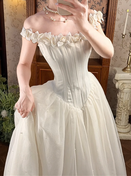 Off‑White Rose Spaghetti Strap Fitted Waist Figure‑Flattering Elegant Full Flared Skirt Vintage Prom Gown, Wedding Dress gh8601