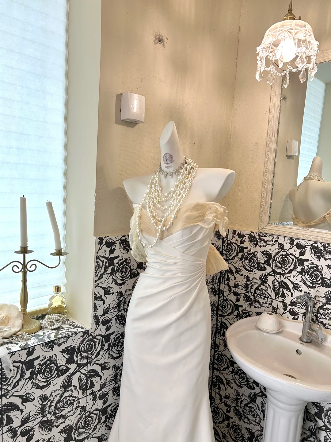White Strapless Waist-Cinched Slim Hip-Hugging Sexy Long Romantic Dress, Wedding Gown gh7700