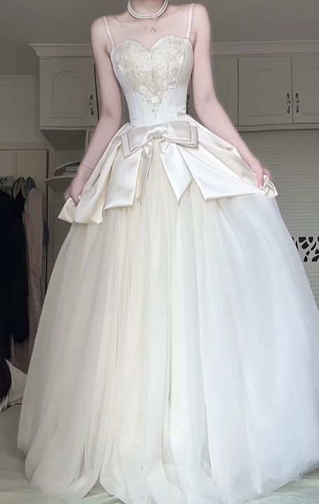 Off‑White Spaghetti Strap Wedding Gown, Sweetheart Lace Corset Bodice Satin Big Bow Tulle A‑Line Floor‑Length Prom Dress gh9054