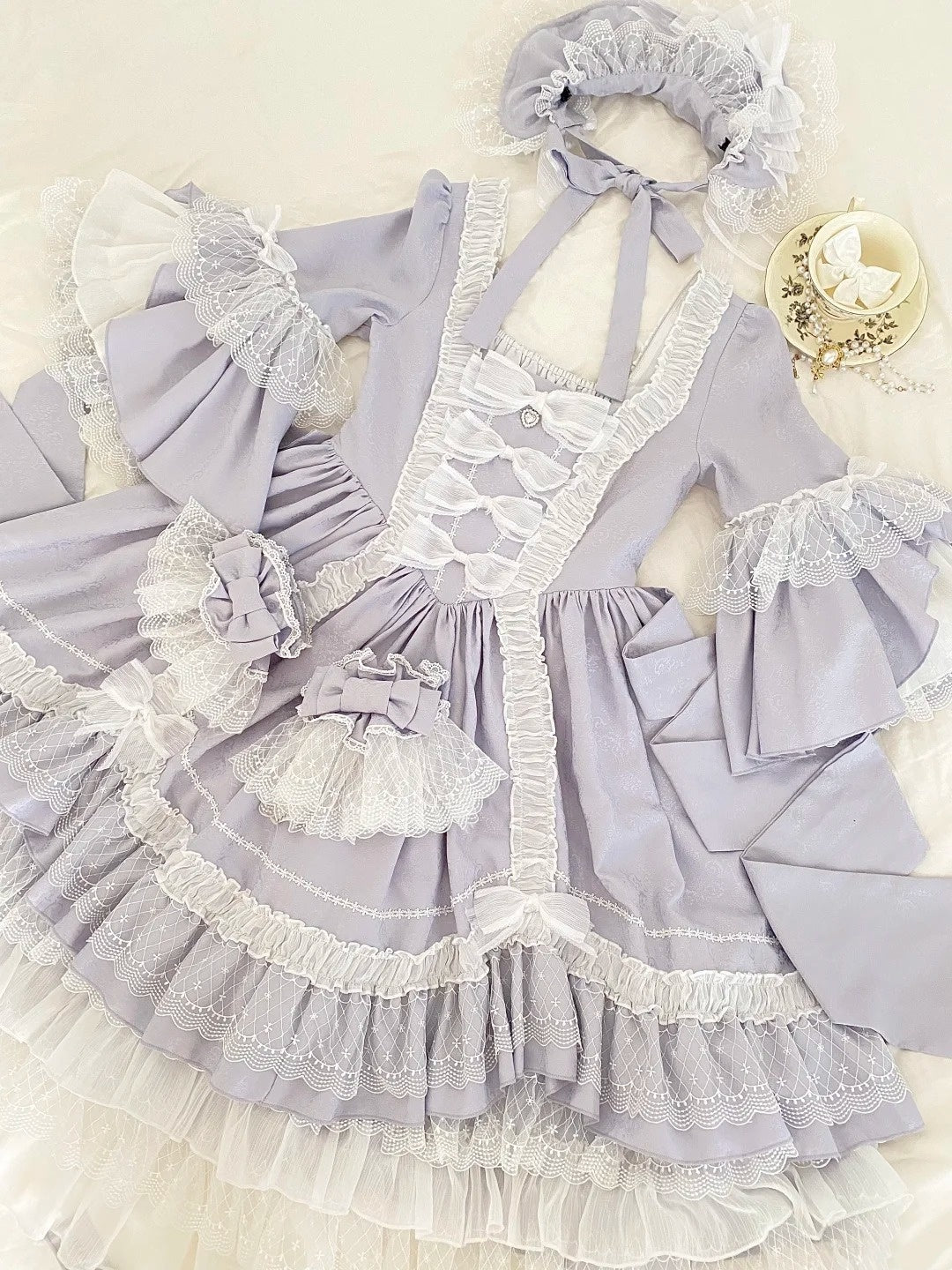 Light Purple Satin Square Neck Long Sleeve Tiered Ballgown Rococo-style Lace Bow Tea Party·Retro Party Dress gh6739
