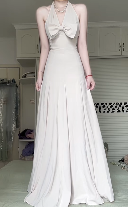 Off‑White Halter V‑Neck Evening Gown, Large Satin Bow Slim A‑Line Floor‑Length Bridesmaid Prom Dress gh9056