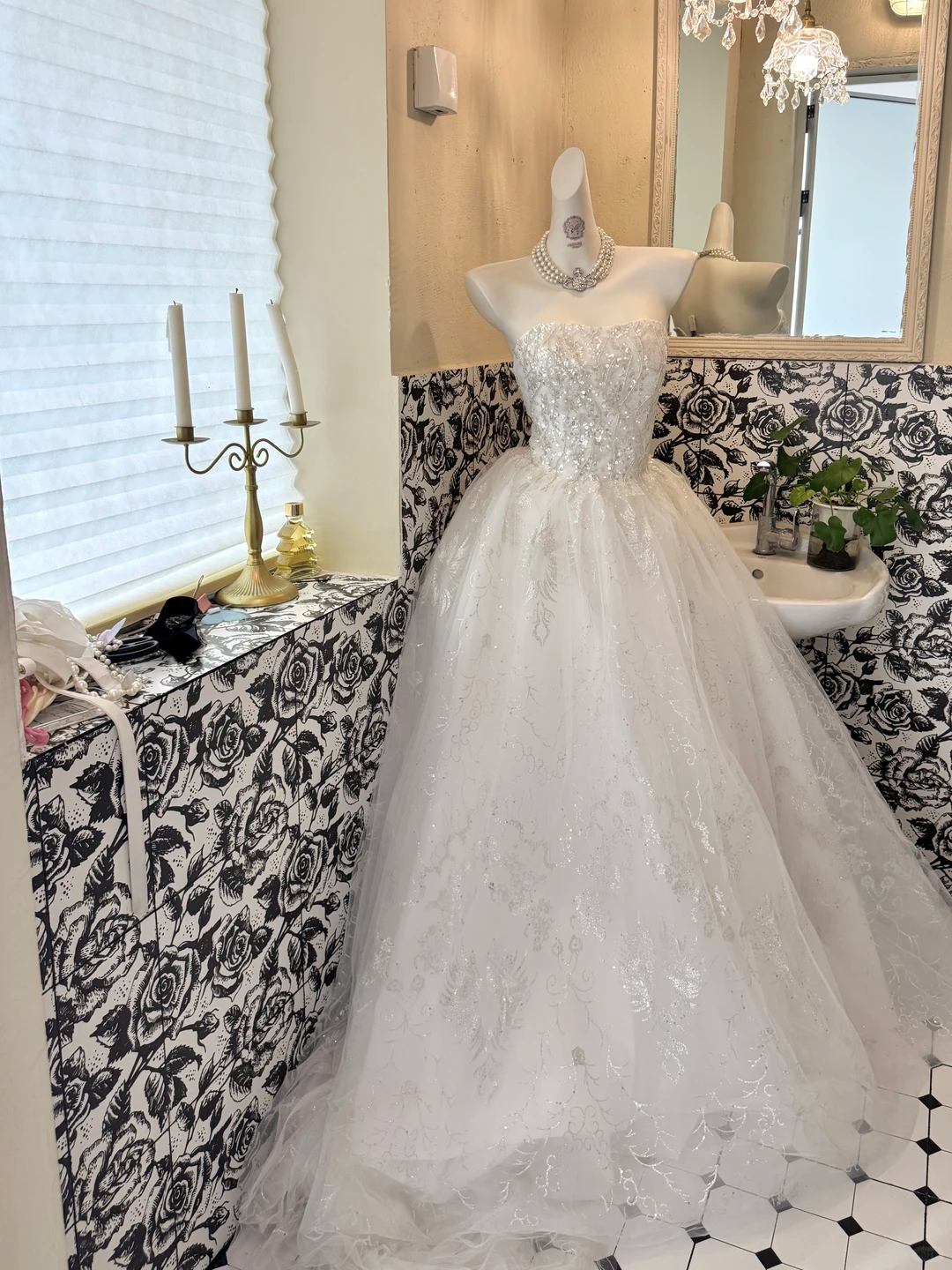 Ivory Strapless Waist-Cinched Full Flared Long Elegant Romantic Dress, Wedding Gown gh7681