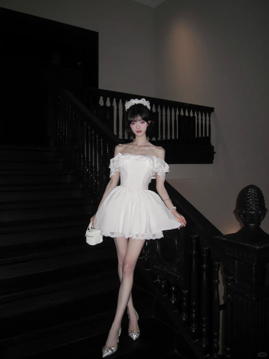 Women Sweet White Off Shoulder Homecoming Dress Ruffle Lace Short Sleeve Boned Corset A-Line Lace Hem Short Prom Gown gh9443
