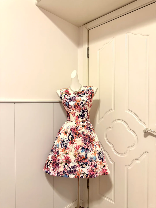 White Base Colorful Floral Print Sleeveless Short Cocktail Dress, Round Neck High‑Waist A‑Line Mini Homecoming Gown gh9158