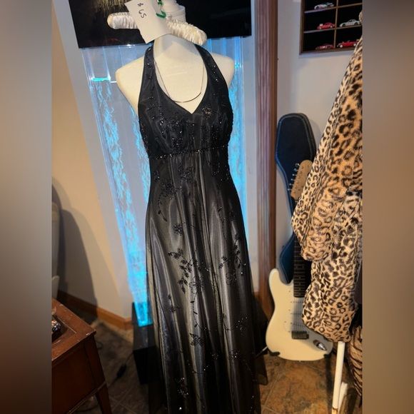 Robe de soirée longue en tulle, élégante, noire et grise, discrète, magnifique, exquise, avec perles, gh3149