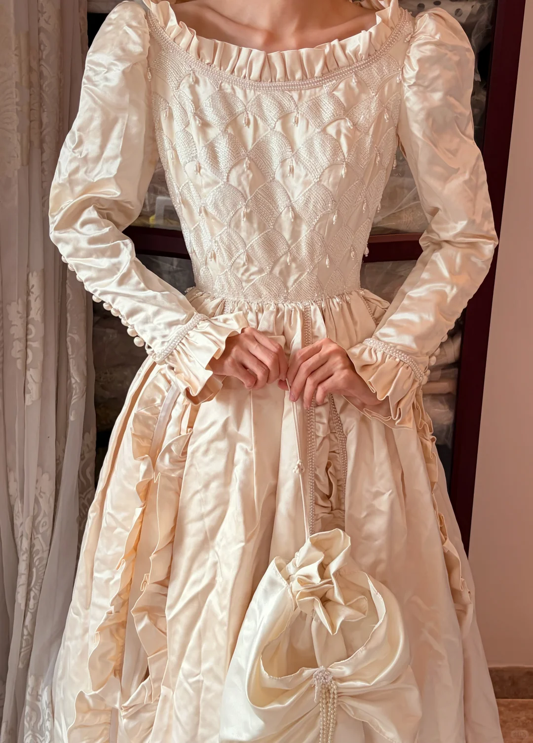 Light Champagne Vintage Court Long Gown, Long Puff Sleeve Embroidered Ballgown gh9290