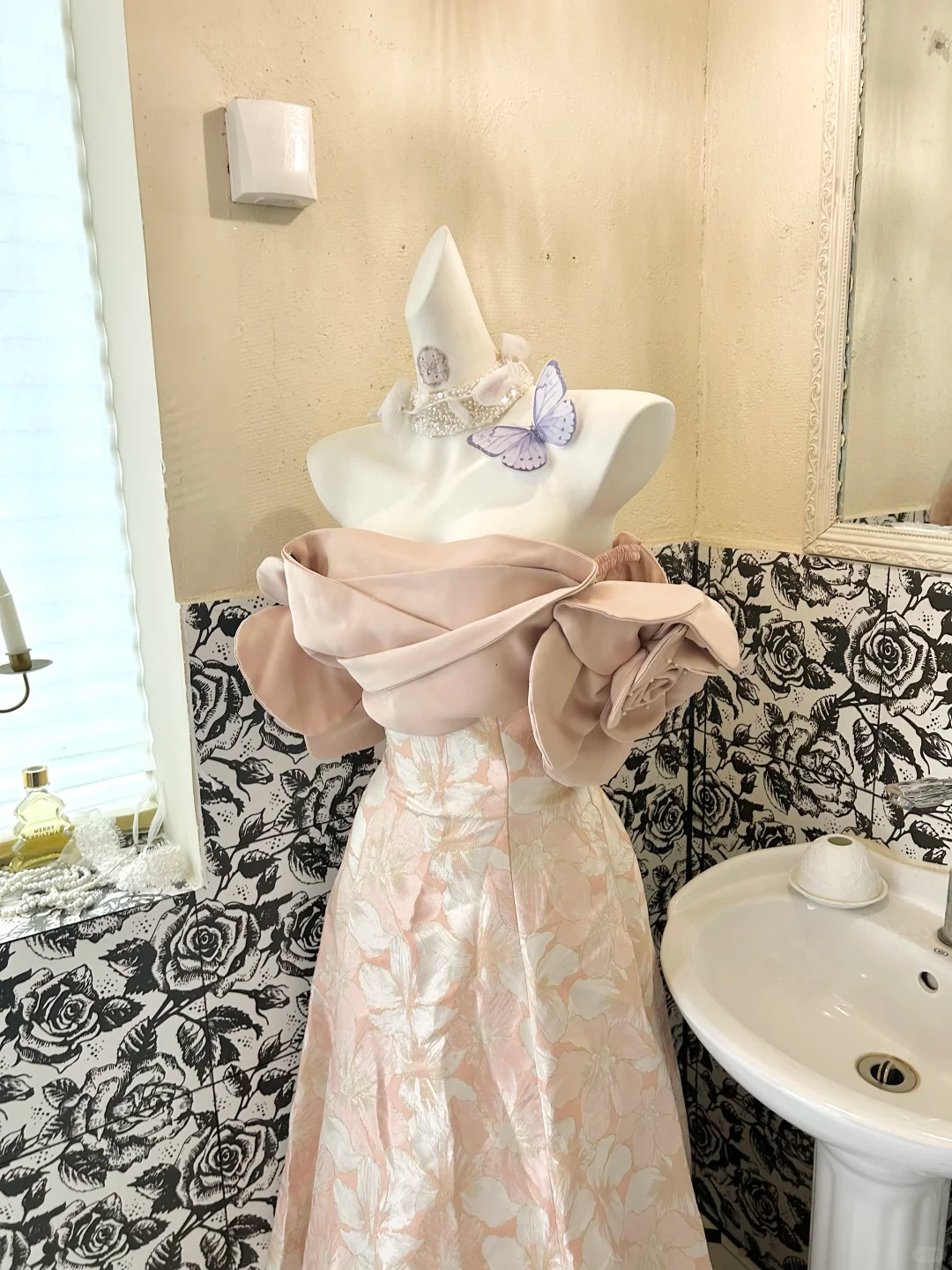 Light Pink Off-the-Shoulder Cinched Waist Figure-Flattering Printed Long Romantic Dress, Wedding Gown gh7810