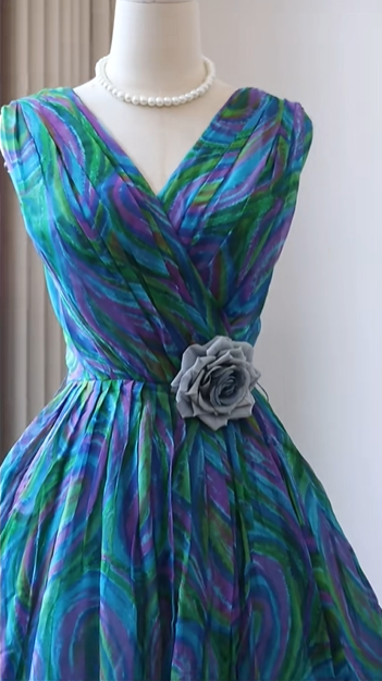 Vintage V Neck Sleeveless Homecoming Dress Wrap Bodice Swirl Print Full Skirt Cocktail Gown gh9397
