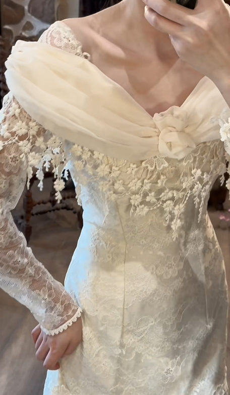 Ivory White Vintage Off‑the‑Shoulder Wedding Gown, Twist Tulle Neck Floral Lace Long Sleeve Lace Fringe Chiffon A‑Line Bridal Dress gh9073