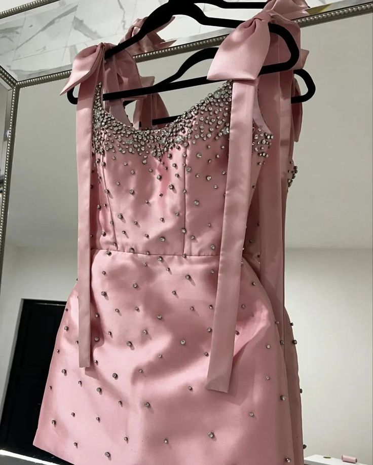Robe de soirée rose luxueuse et brillante avec nœud court et bretelles spaghetti, coupe ajustée, robe de bal, gh3317