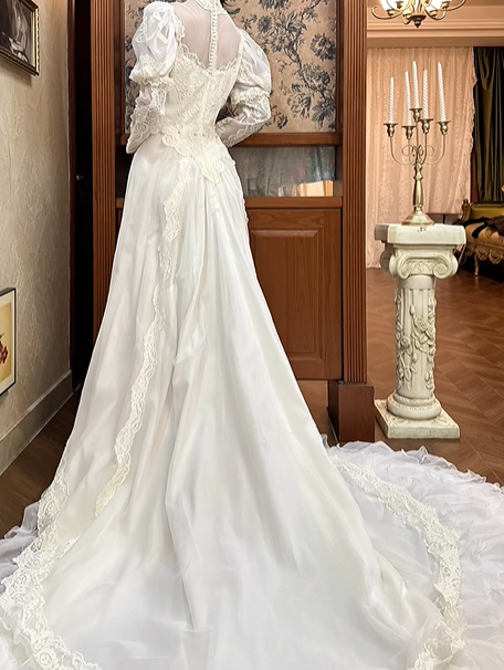 Ivory Vintage Tulle Wedding Prom Dress, Lace High Neck Illusion V‑Neck, Leg‑of‑Mutton Puff Sleeves, Lace Appliqués, Multi‑Tier Ruffle Cake Skirt gh8677
