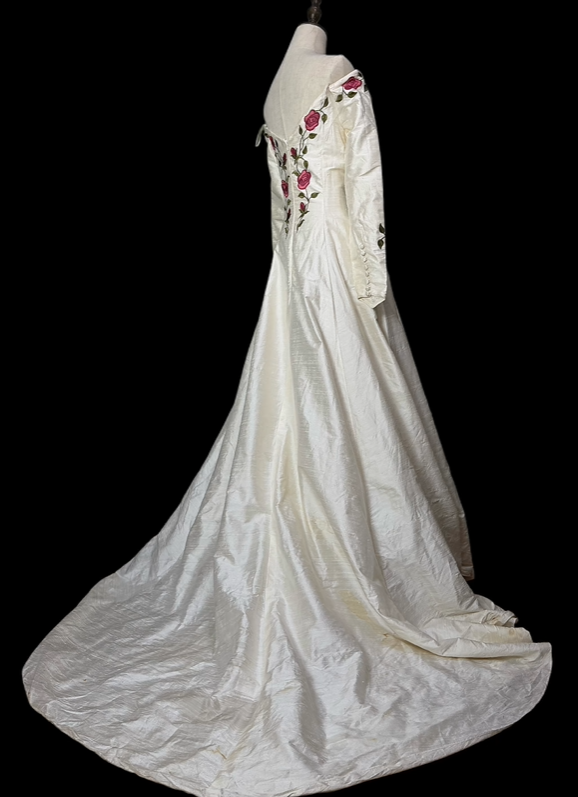 Vintage Off White Long Sleeve Embroidery Fitted Waist Long A-Line Prom & Evening Party Dress gh8500