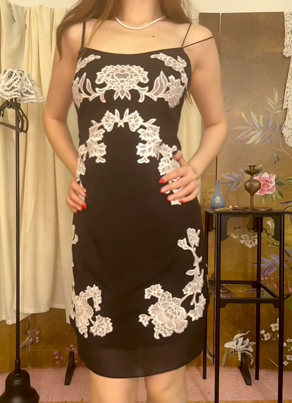 Black Vintage Floral Spaghetti Strap Fitted Waist Prom & Evening Party Dress gh8404