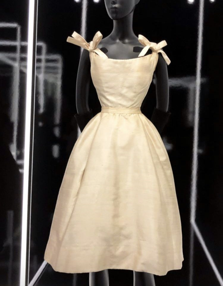 girlhomeshops – Beige Satin, kurz, Prinzessin, elegantes formelles Heimkehrkleid, Hoco Dress gh5600