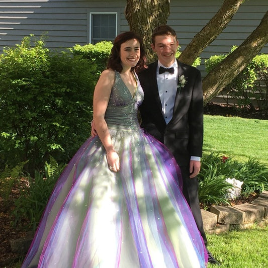 Lila Wunderschöne Mode V-ausschnitt Elegante Exquisite Perlen Lange Tüll Ballkleid Abendkleid gh3490