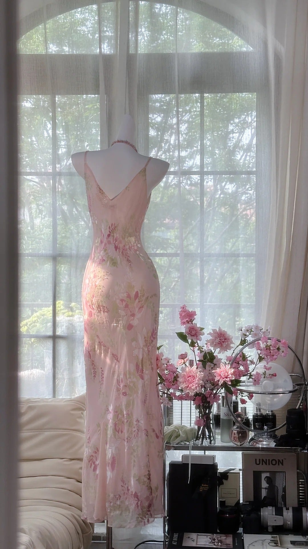 Robe de soirée longue en mousseline de soie rose à fleurs délicates, robe de soirée, robe d'anniversaire, robe de rendez-vous, gh4161