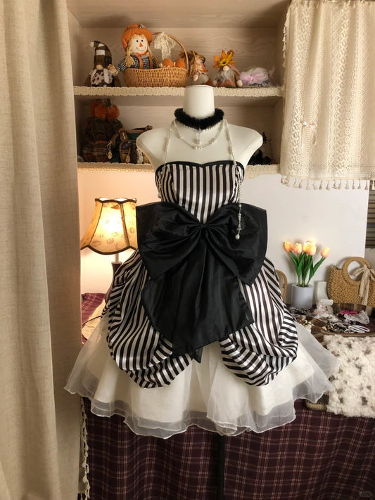 Schwarze Streifen verspielt elegant süße Nische kurzes Homecoming-Kleid Geburtstagspartykleid gh4308