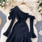 Robe noire à une épaule et à manches longues Robe tendance 10871 