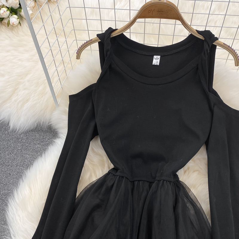 Schwarzes unregelmäßiges langärmliges schulterfreies Kleid Modekleid 10872