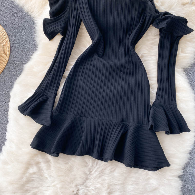 Robe noire à une épaule et à manches longues Robe tendance 10871 