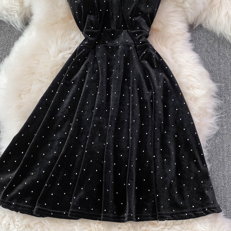 Sexy V-Ausschnitt, kurzes A-Linien-Kleid, modisches Kleid 10893