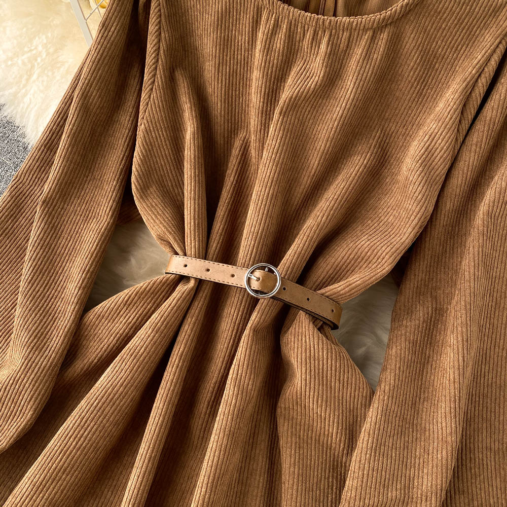 Robe simple à manches longues en velours côtelé Robe tendance 10887