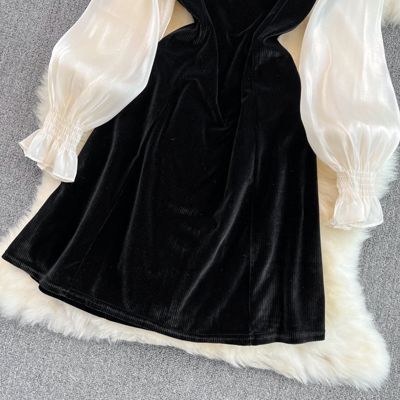 Süßes Langarmkleid mit V-Ausschnitt und Schleife Schwarzes Modekleid 10883