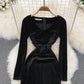 Robe noire à manches longues et col en V 10844