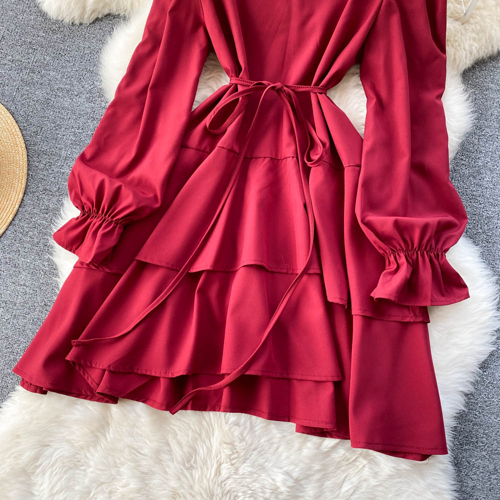 Robe simple à manches longues et col en V Robe tendance 10775