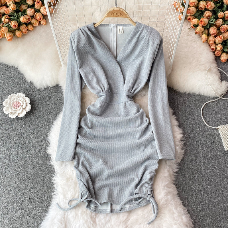 Robe sexy à manches longues et col en V 10842 