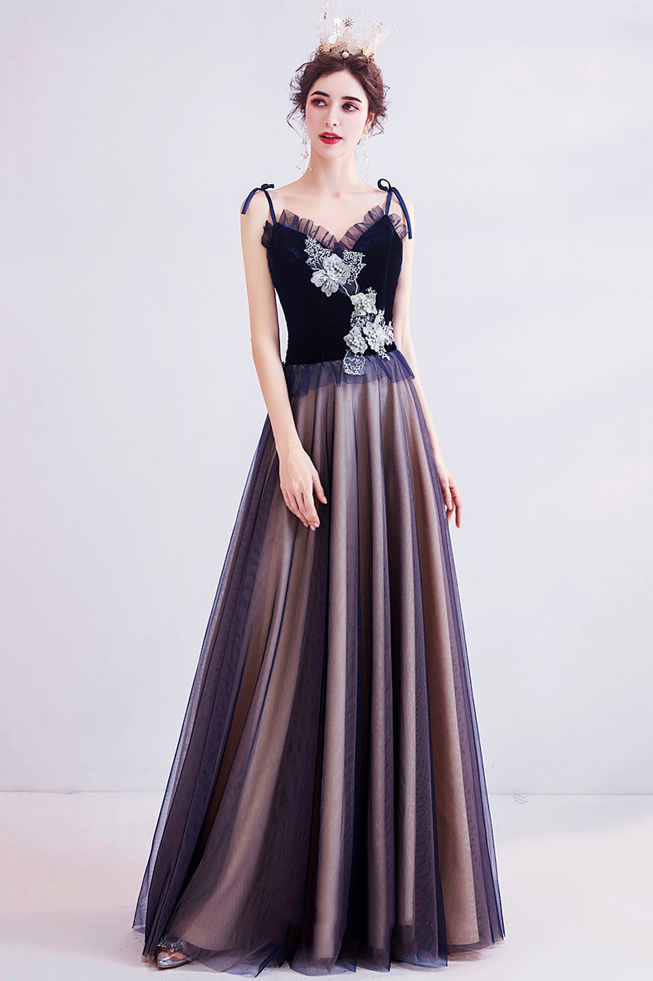 Robe de soirée longue en tulle bleu et dentelle 10617