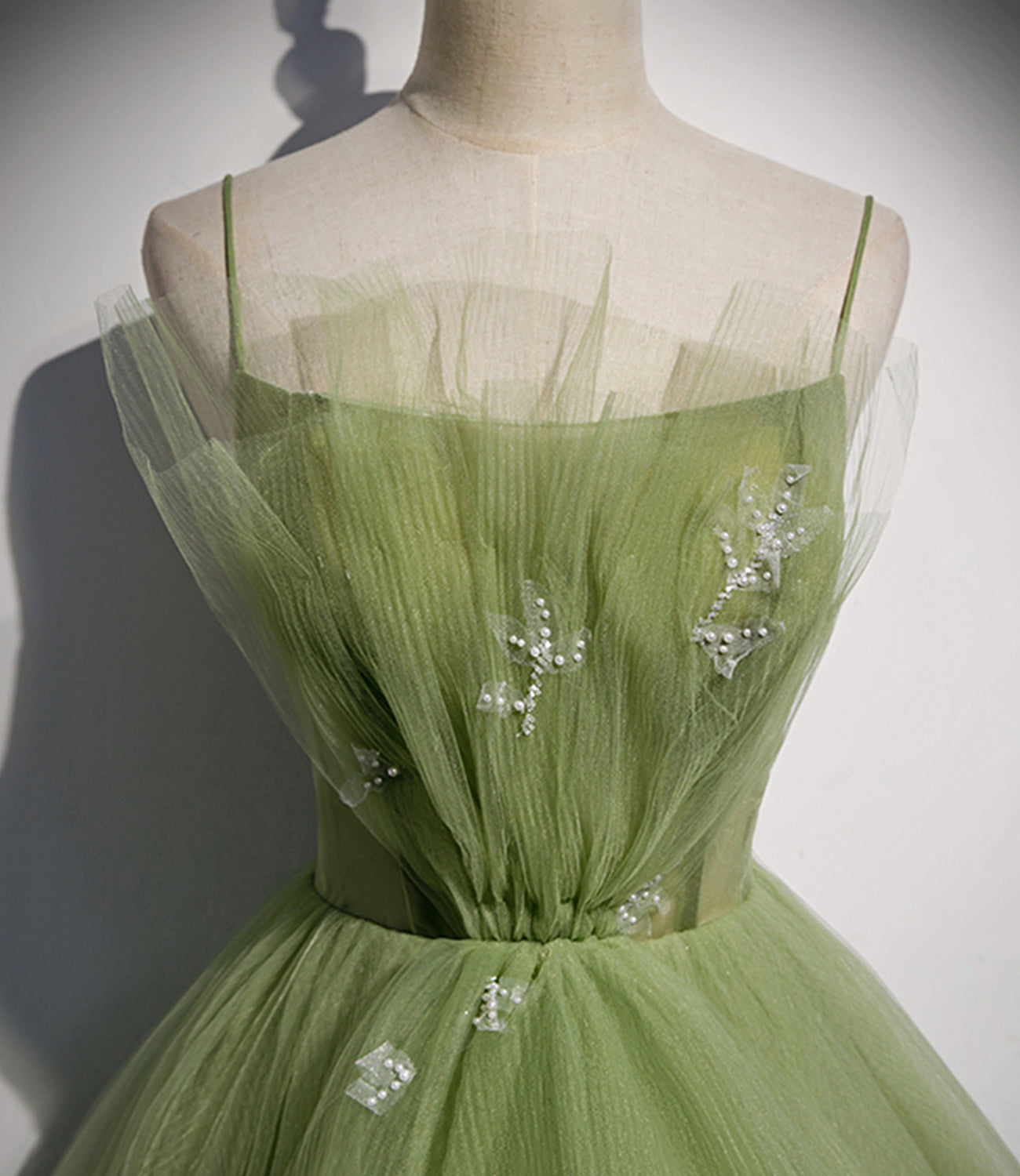 Grünes langes Ballkleid aus Tüll Abendkleid in A-Linie 10651