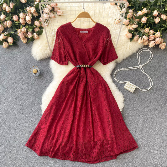 Robe courte en dentelle à col en V et jolie robe trapèze tendance 10668