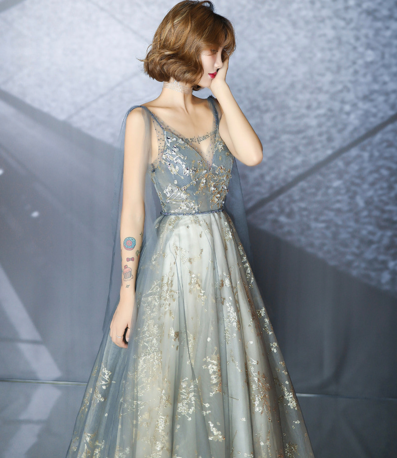 Langes Ballkleid aus grauem Tüll mit Pailletten A-Linie Abendkleid 10492