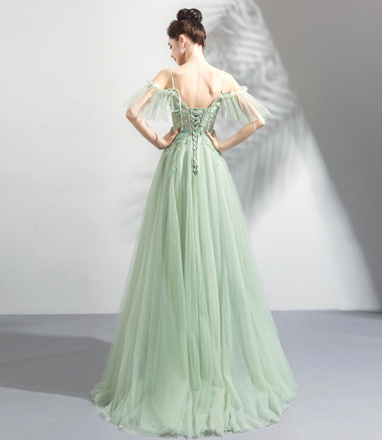 Grünes langes Ballkleid aus Tüllspitze Abendkleid in A-Linie 10575